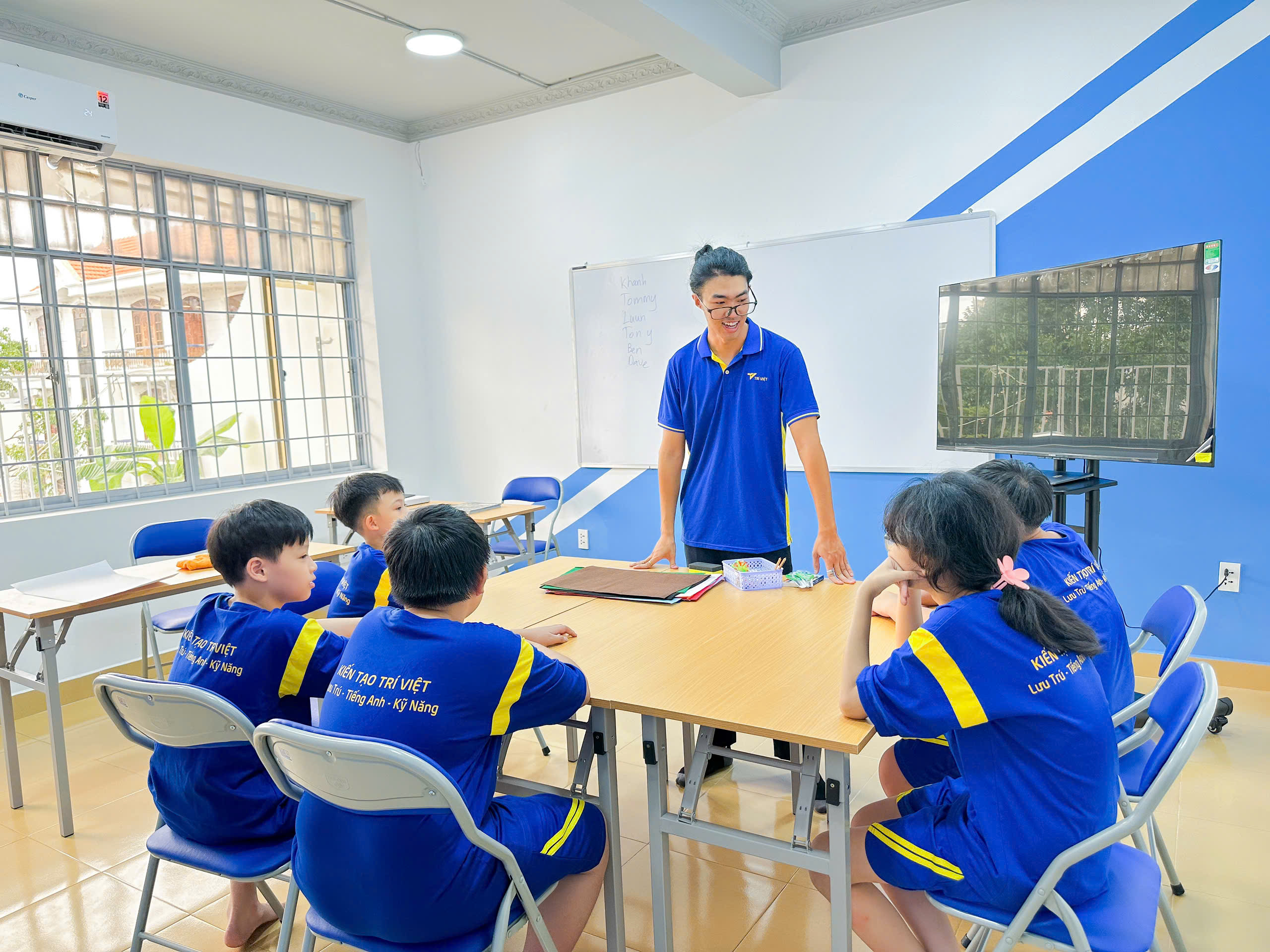 KHÓA HỌC CAMBRIDGE TEENS – Luyện Thi KET, PET, FCE 